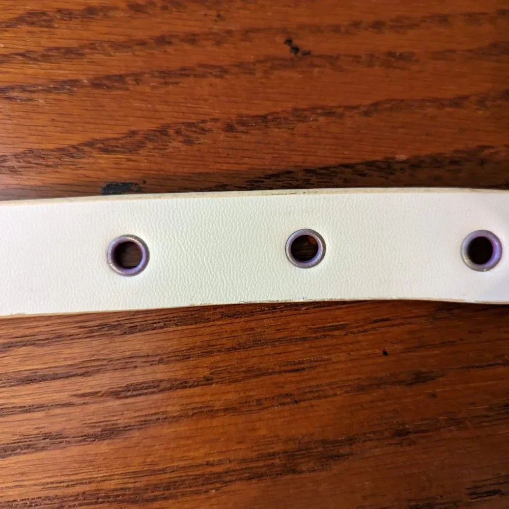 Girls Unbranded Medium Sparkly Floral Multicolor 18-Hole Belt 30.5 Inches